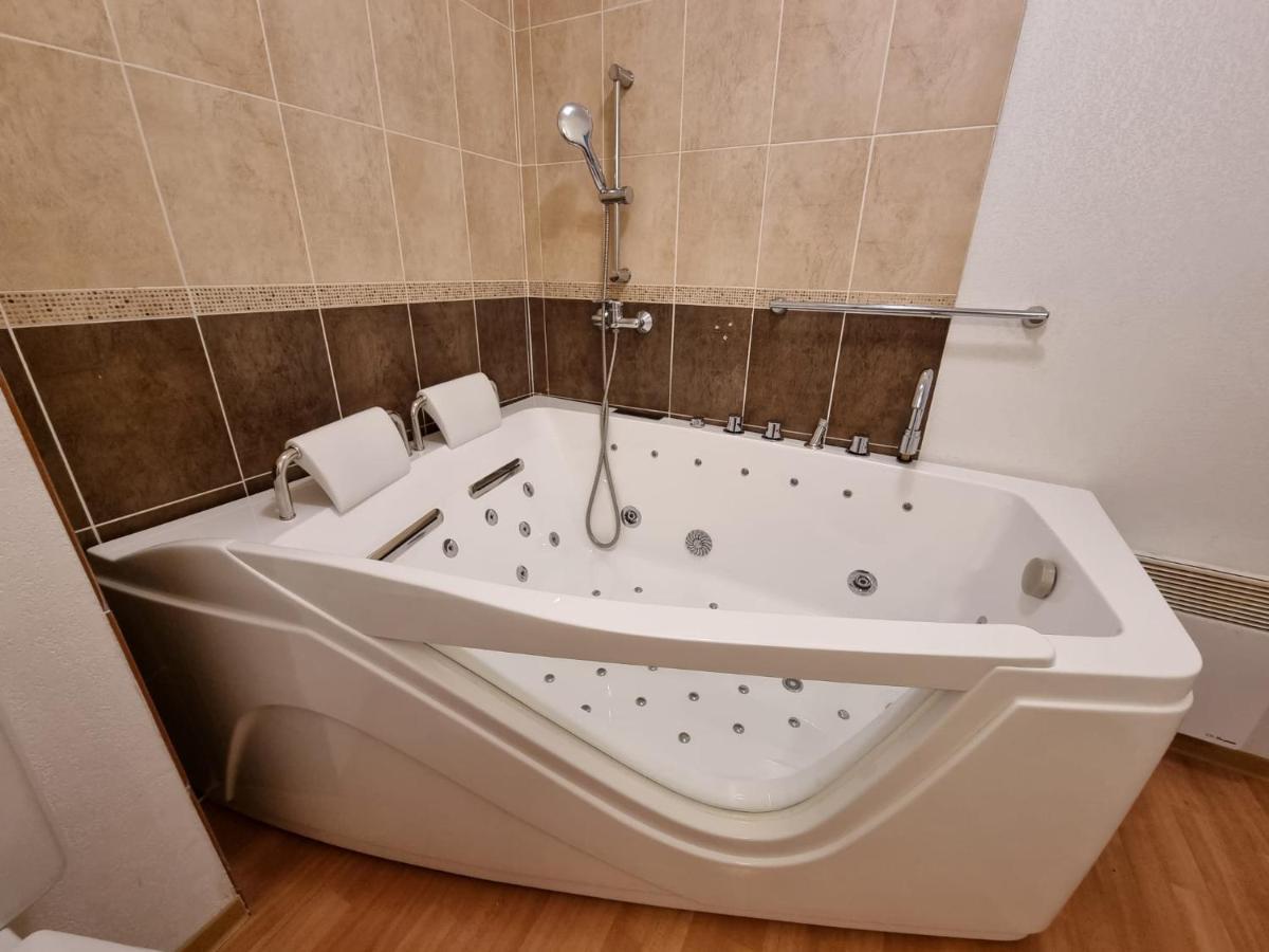 Les Orres 1800 Appartement 4 P Jacuzzi Balneo Prive Vue Piste Piscine Residence Exteriér fotografie